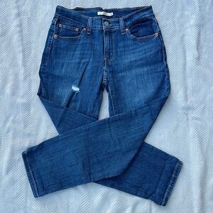 Levi’s boyfriend jeans